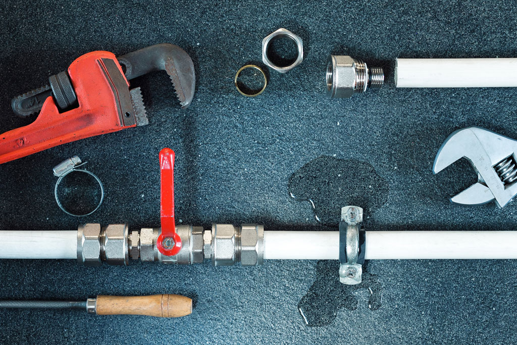 different tools and plumbing pipe | emergency plumber kingman az bullhead city az 